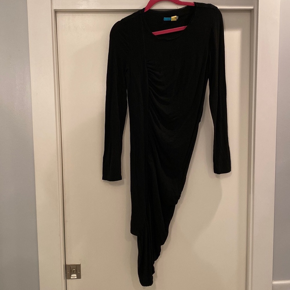 Alice and Olivia black long sleeved rushed body con dress